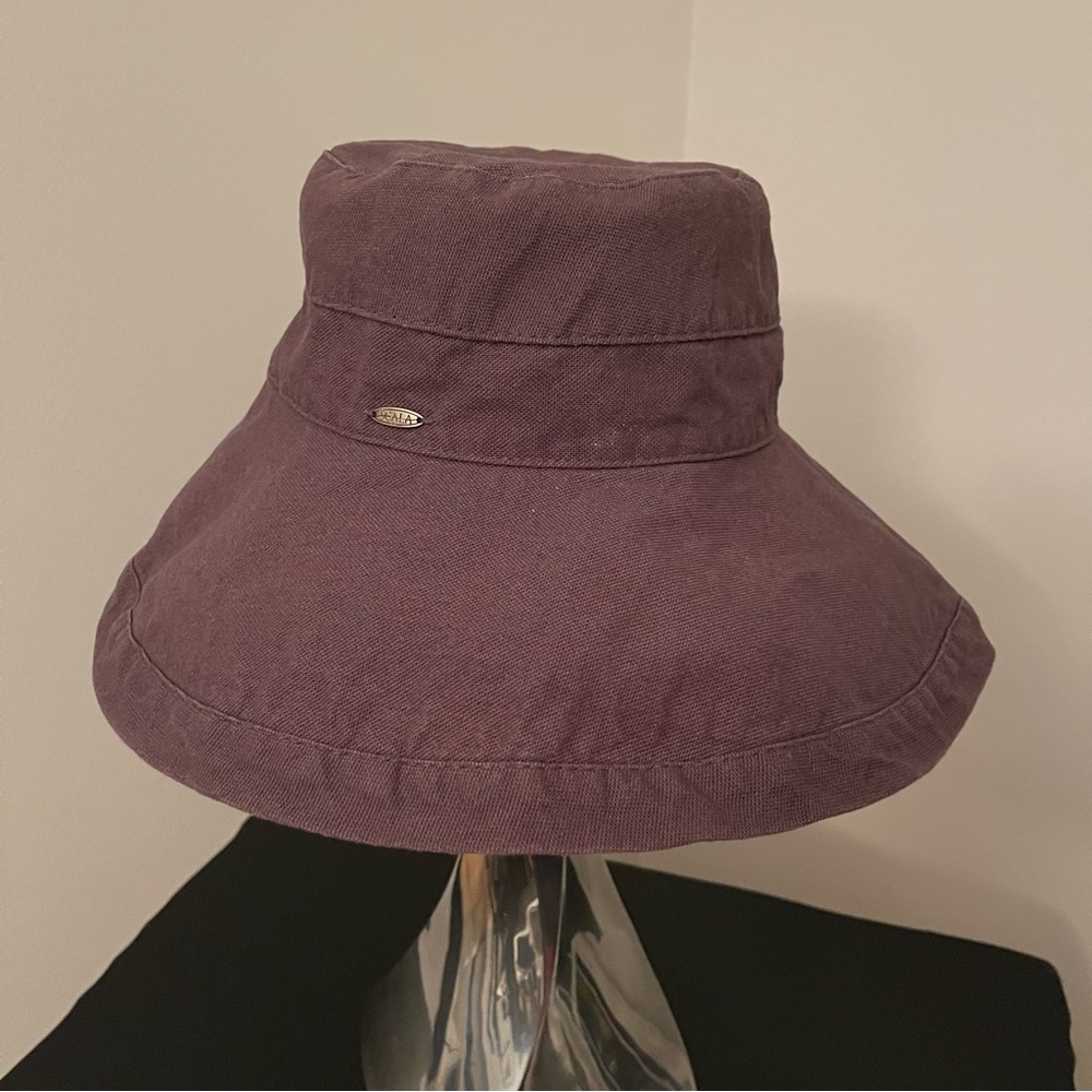 Classic Scala Collezione Cotton hat for spring break